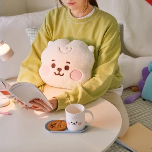 LINE FRIENDS BT21 RJ Baby Boucle Face Pillow - Picture 4 of 4